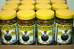 That_Pickle_Guy_Mild_Spicy_Olive_Muff_Case_8oz